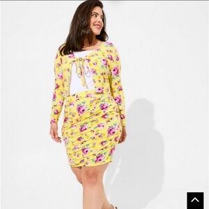 New With Tags Torrid X Betsey Johnson Rose Floral Mini Studio Knit Ruched Skirt